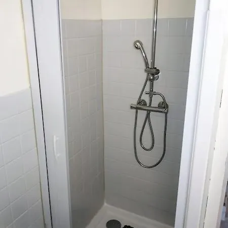 Apartment Grand Avec Jardin Et Entree Privative A Noter Reservations De 3 Nuits Minimum *