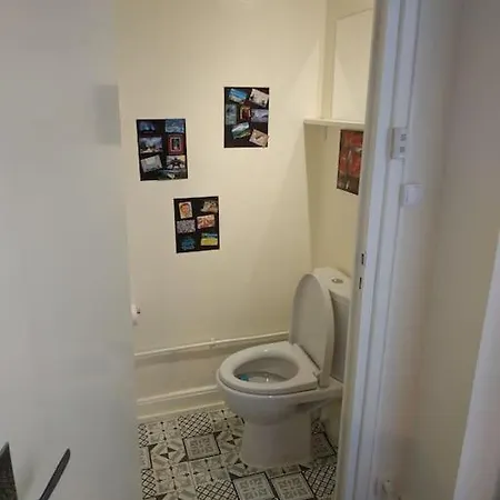 Grand Avec Jardin Et Entree Privative A Noter Reservations De 3 Nuits Minimum Apartment Clermont-Ferrand